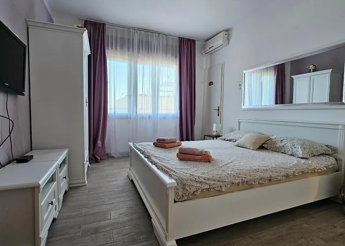 Three Olive Trees - Okrug, Ciovo Dalmatia * Trogir